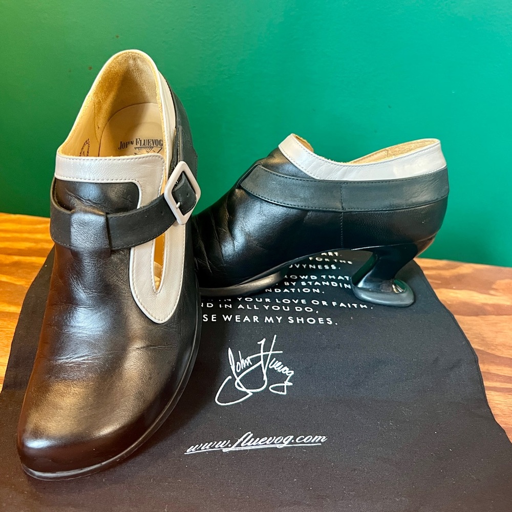 John Fluevog Wearever, Shukran - sz 7